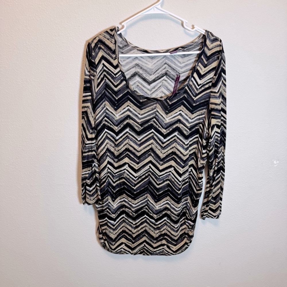 Beverly Drive Chevron Long Sleeve‎ Top - Black and Cream